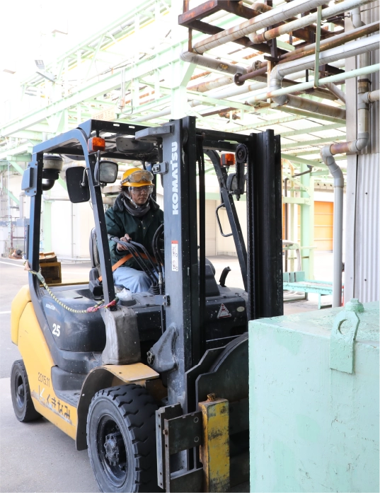 株式会社くきなみ　フォークリフト作業